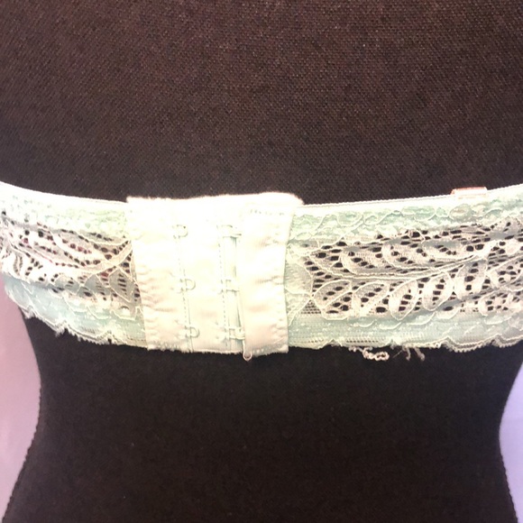 BLACK FUCHSIA by Secret Lace mint green & cream strapless bra. Size 36 D. - Picture 7 of 9